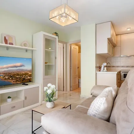 Daire Acogedor Piso En Calle Rosaleda Centro *