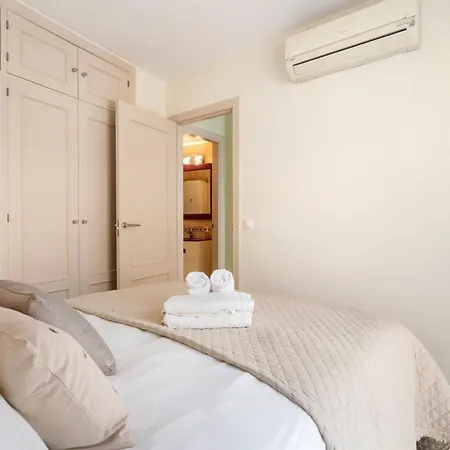 Daire Acogedor Piso En Calle Rosaleda Centro